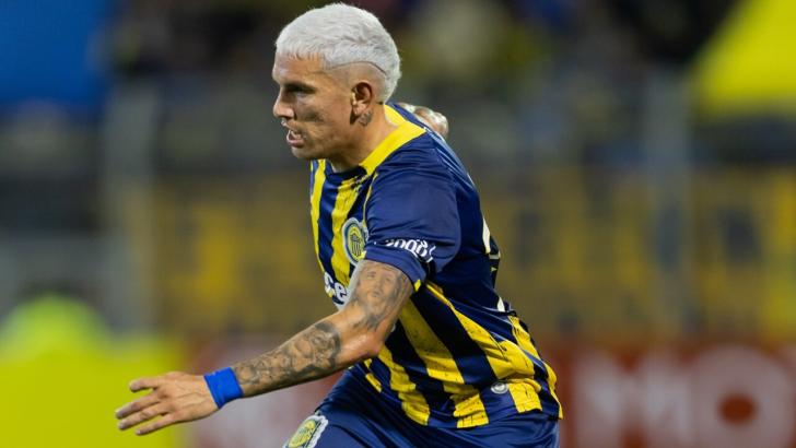 Rosario striker Enzo Copetti in action in Argentina